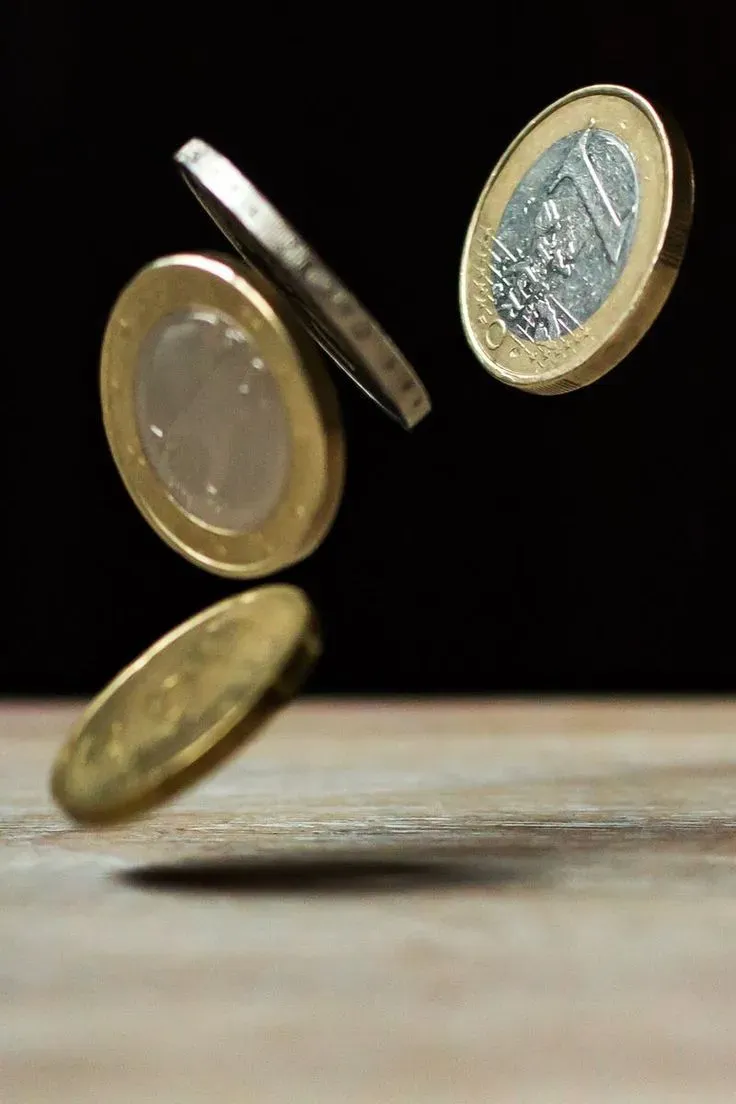 Tableau d’objectifs et économies, esthétique minimaliste.